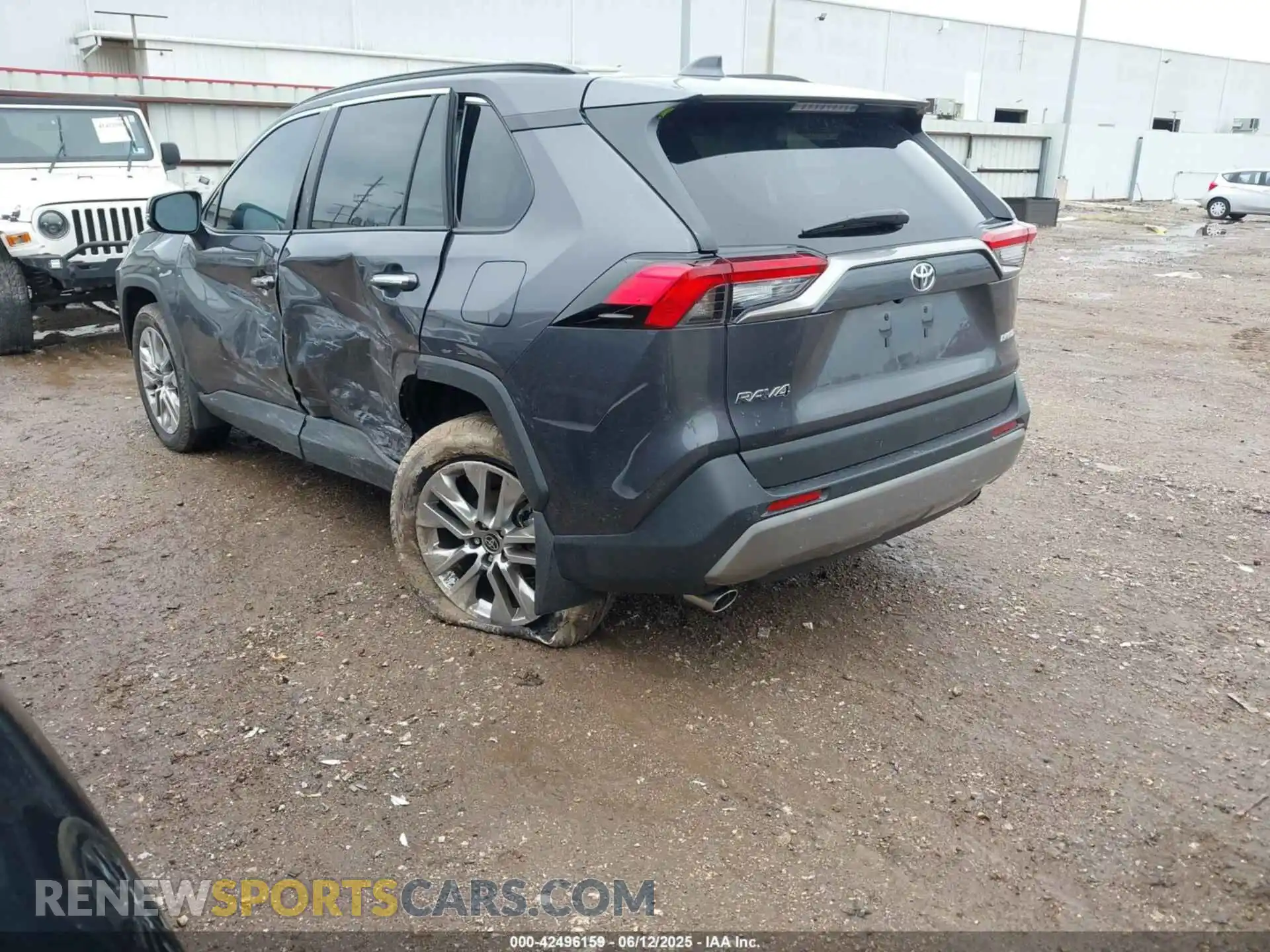 3 Photograph of a damaged car 2T3Y1RFV5SW373024 TOYOTA RAV4 2025