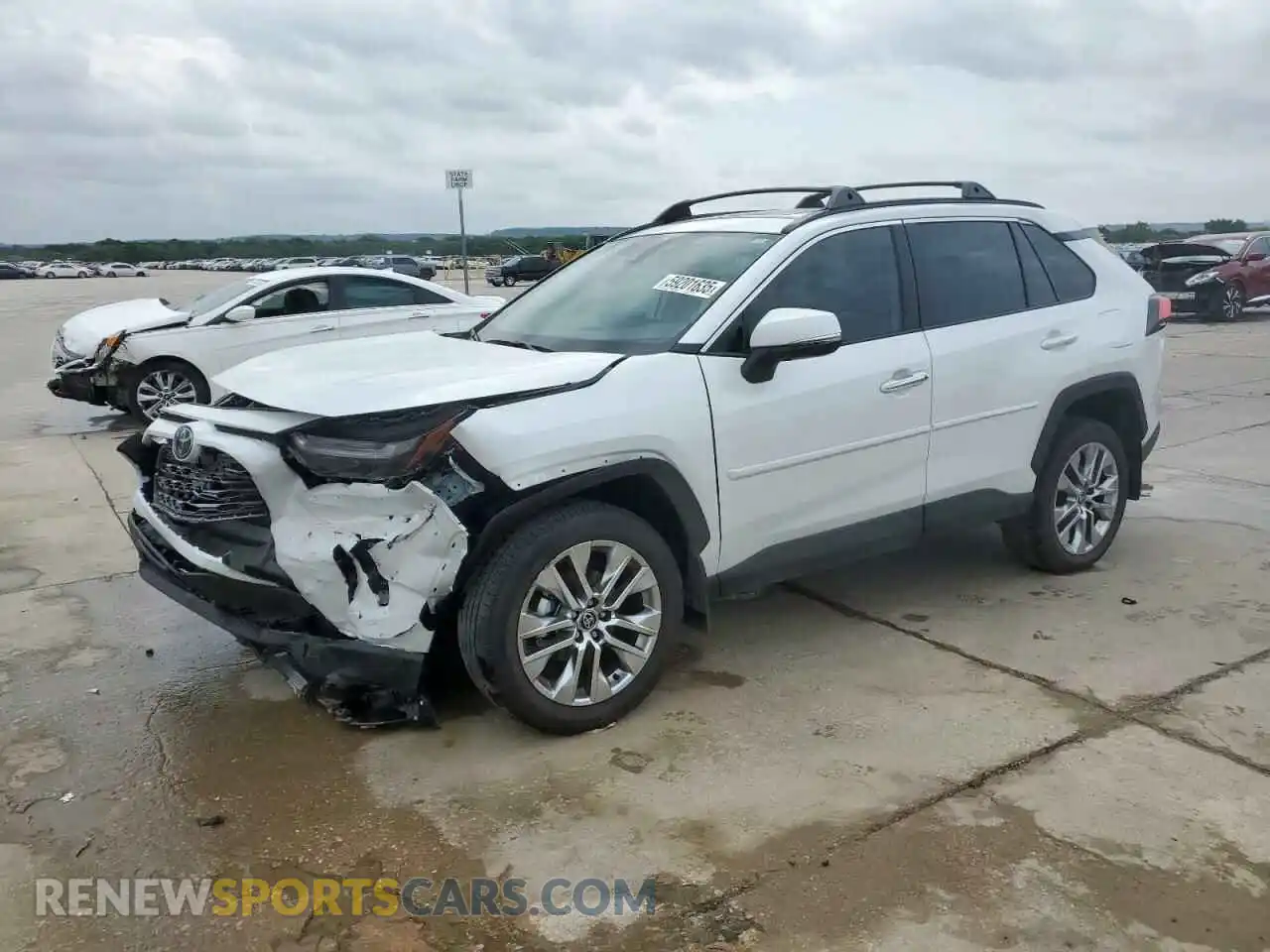 1 Photograph of a damaged car 2T3Y1RFV9SW374936 TOYOTA RAV4 2025