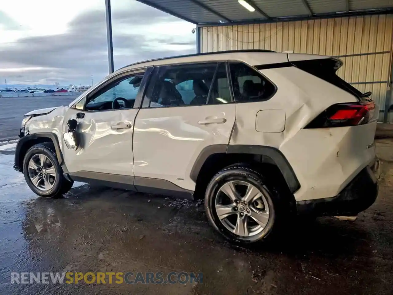 2 fotografías del automóvil dañado 4T3RWRFV9SU168473 TOYOTA RAV4 2025