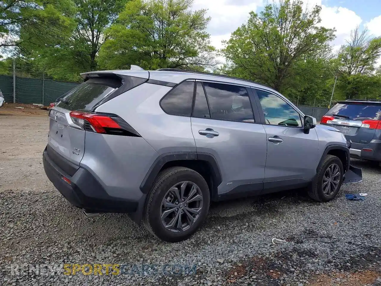 3 Photograph of a damaged car JTMB6RFV1SD162536 TOYOTA RAV4 2025