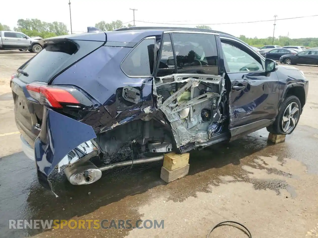 3 Photograph of a damaged car JTMCB3FV0SD245033 TOYOTA RAV4 2025