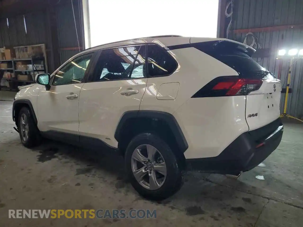 2 fotografías del automóvil dañado JTMMWRFV1SD329261 TOYOTA RAV4 2025