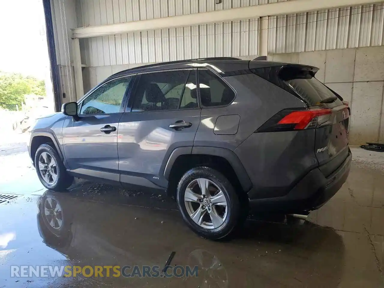 2 Фотография поврежденного автомобиля JTMMWRFV2SD311304 TOYOTA RAV4 2025