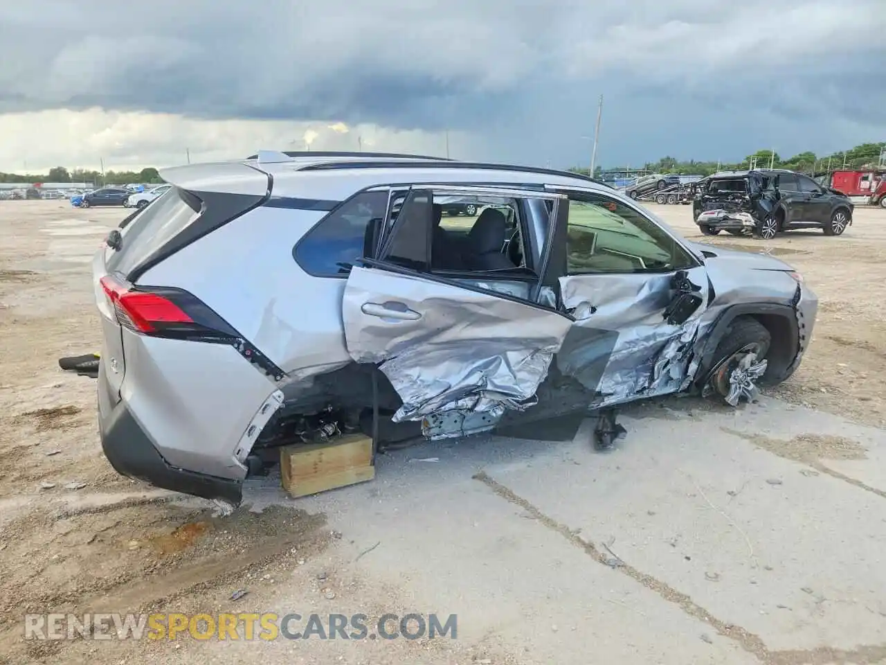 3 Photograph of a damaged car JTMMWRFV5SD337931 TOYOTA RAV4 2025