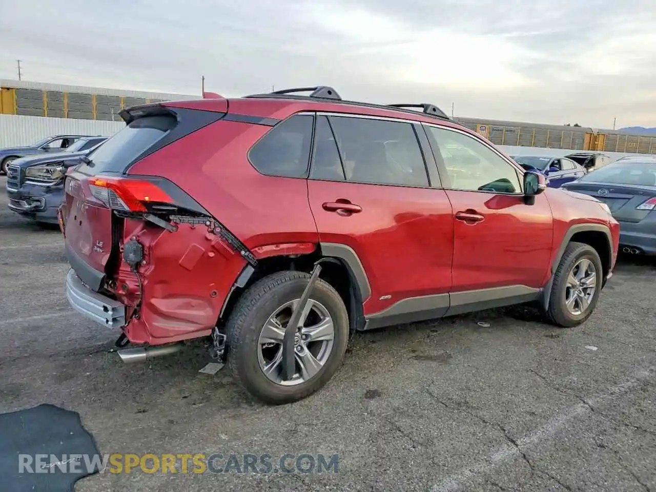 3 fotografías del automóvil dañado JTMMWRFV6SD281059 TOYOTA RAV4 2025