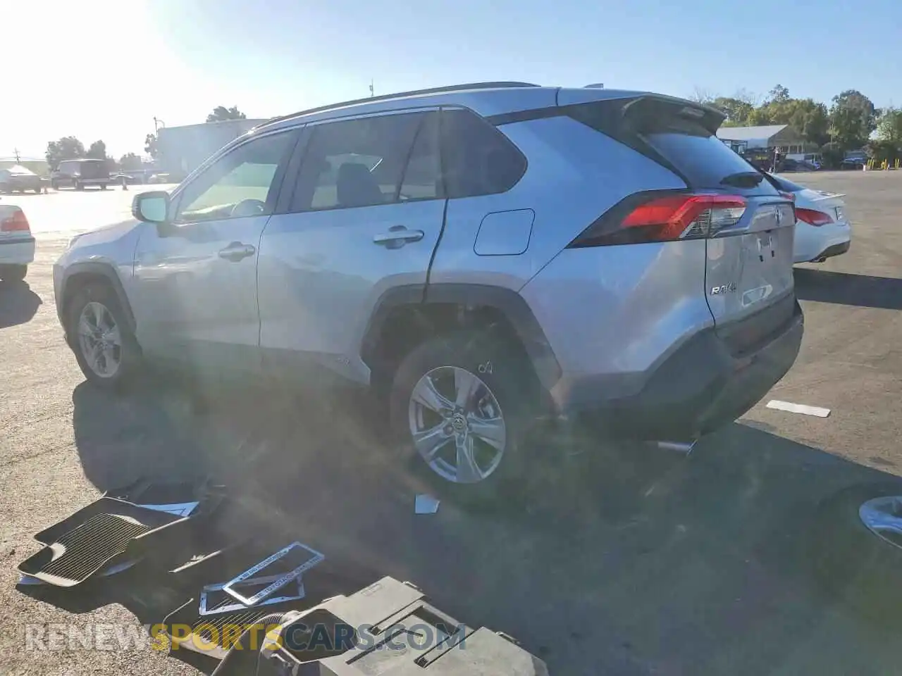 2 fotografías del automóvil dañado JTMMWRFV6SD607104 TOYOTA RAV4 2025