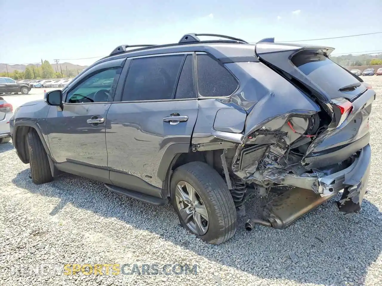 2 fotografías del automóvil dañado JTMMWRFVXSD326116 TOYOTA RAV4 2025