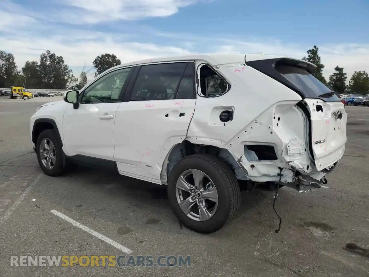 2 fotografías del automóvil dañado JTMMWRFVXSD598827 TOYOTA RAV4 2025