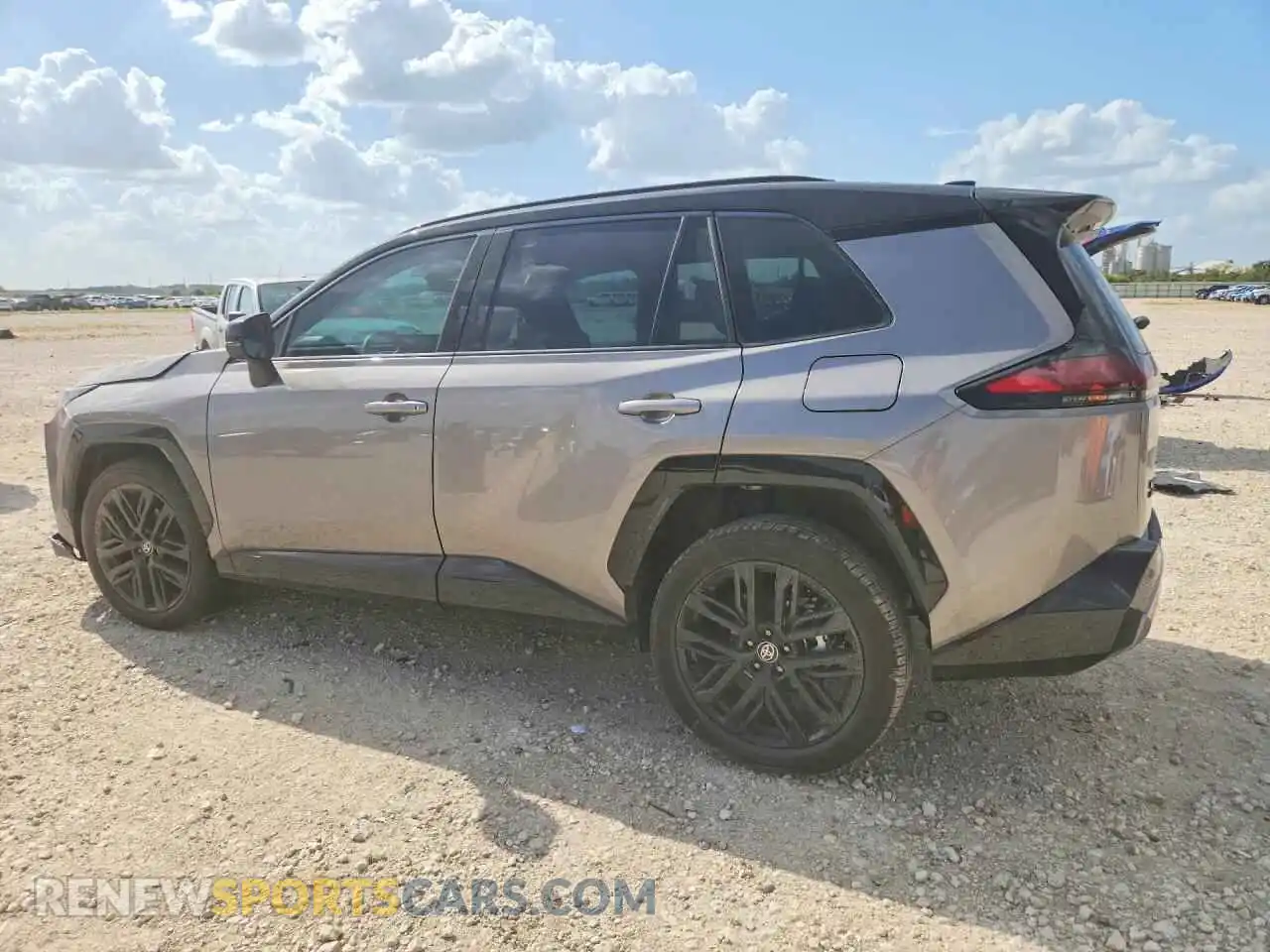 2 fotografías del automóvil dañado 2T36CRAV8TW069454 TOYOTA RAV4 2026