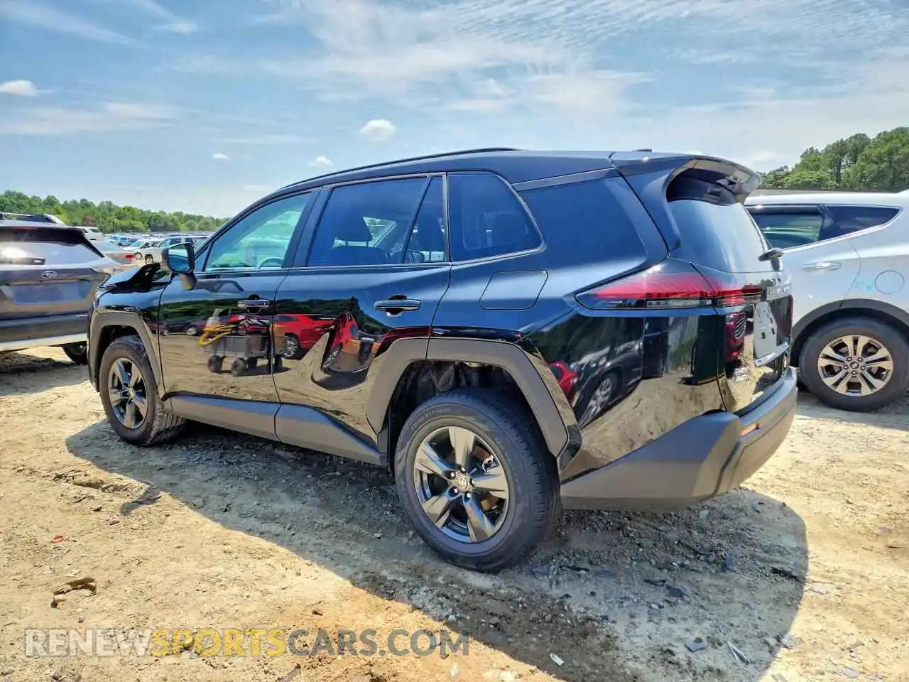2 Фотография поврежденного автомобиля 2T36CRAVXTC025697 TOYOTA RAV4 2026