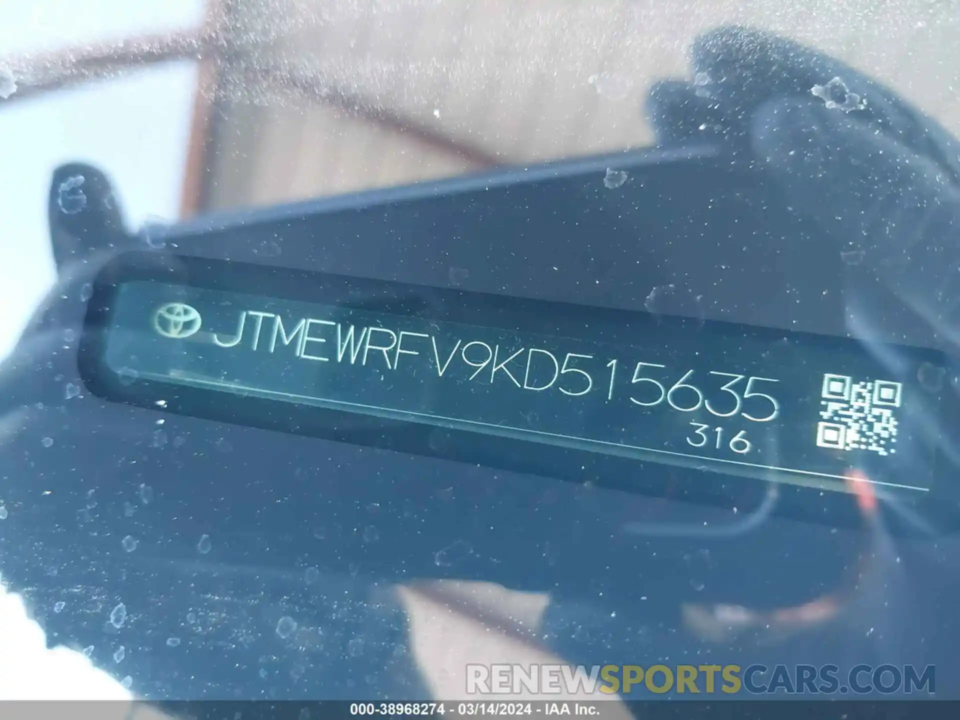 9 Photograph of a damaged car JTMEWRFV9KD515635 TOYOTA RAV4 HYBRID 2019