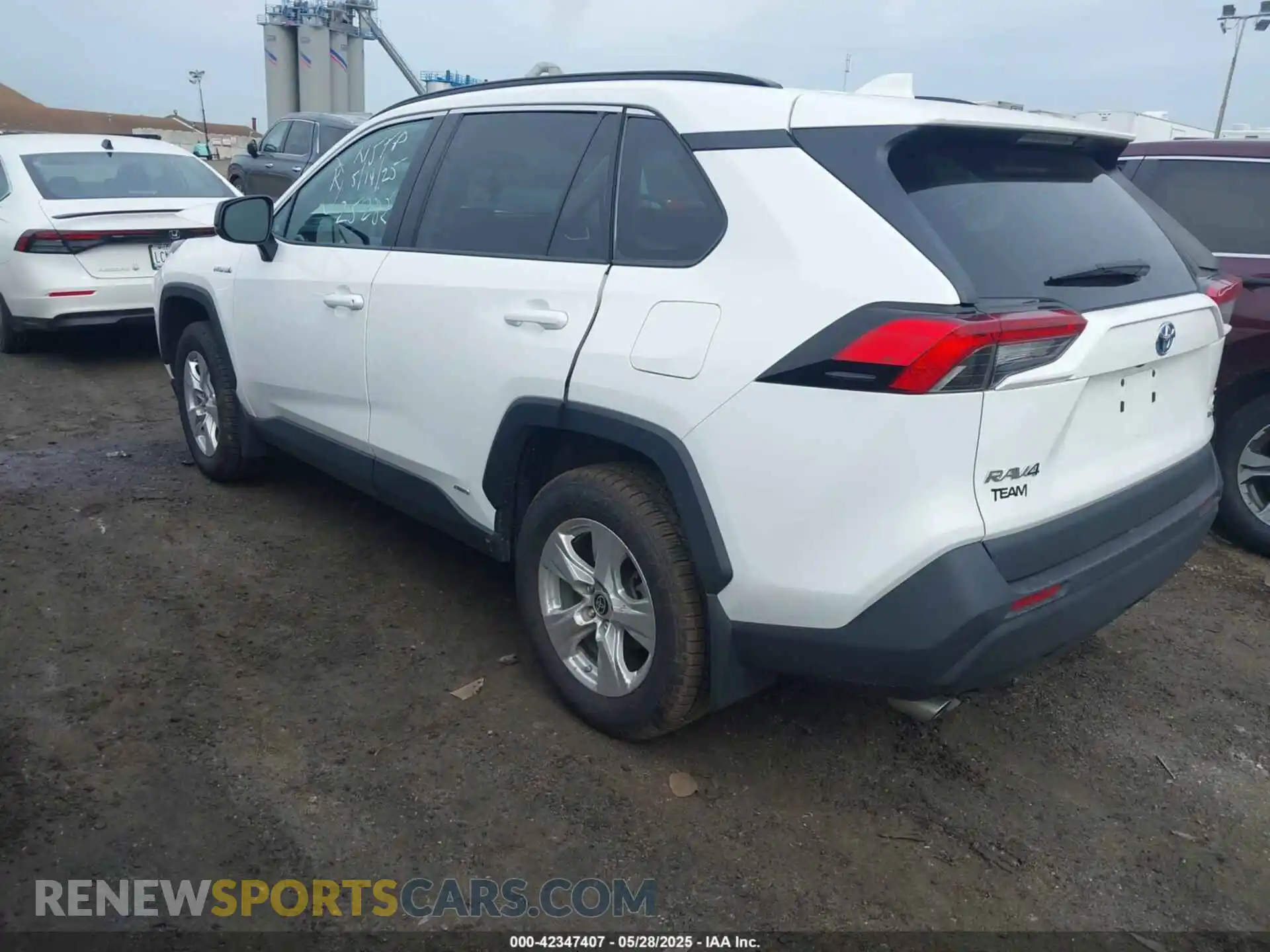 3 Photograph of a damaged car 4T3LWRFVXMU025282 TOYOTA RAV4 HYBRID 2021
