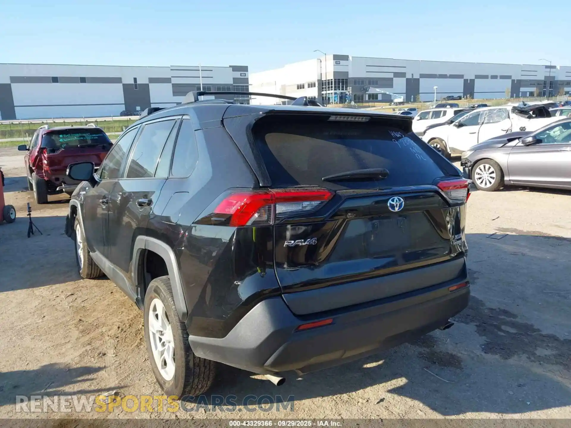 3 Photograph of a damaged car 4T3R6RFV5MU012658 TOYOTA RAV4 HYBRID 2021