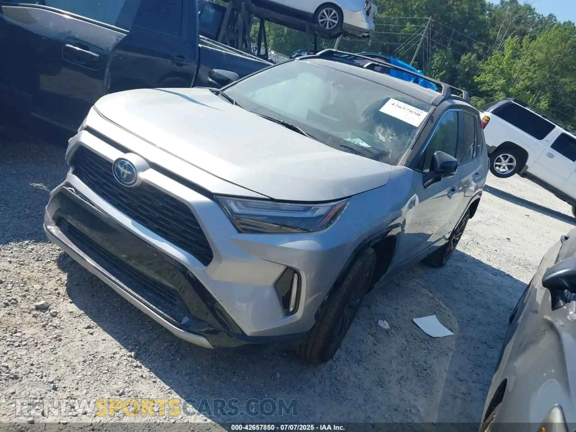 2 Photograph of a damaged car 2T3E6RFV7NW035827 TOYOTA RAV4 HYBRID 2022