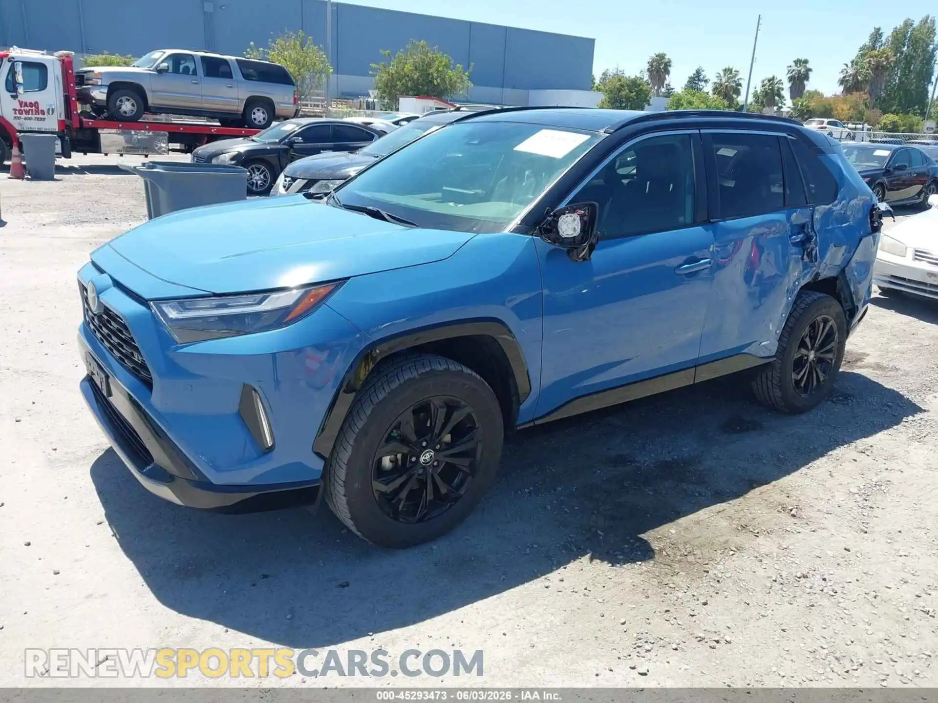 2 Фотография поврежденного автомобиля JTME6RFV7NJ015799 TOYOTA RAV4 HYBRID 2022