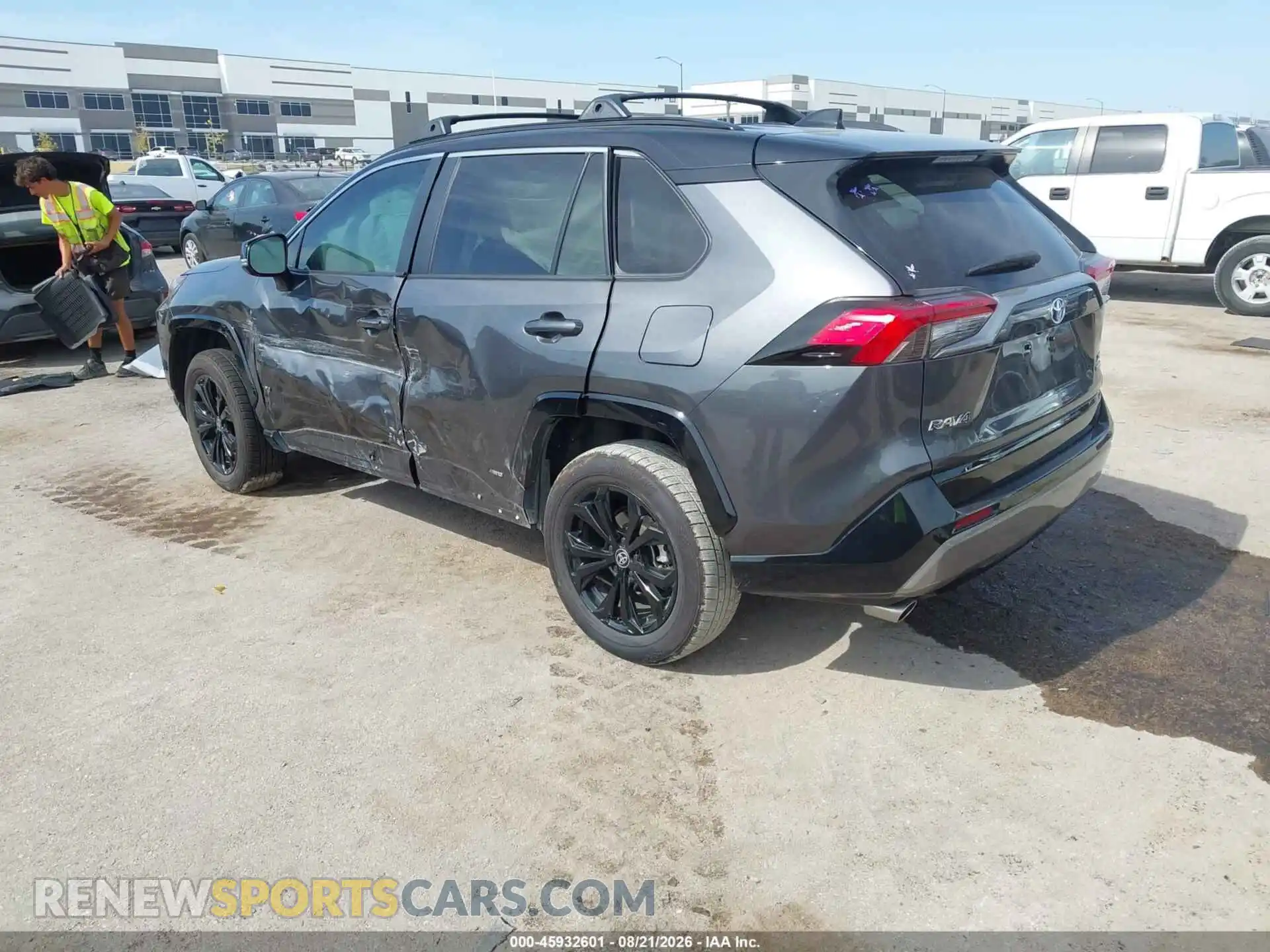 3 Фотография поврежденного автомобиля 4T3E6RFV0PU111567 TOYOTA RAV4 HYBRID 2023