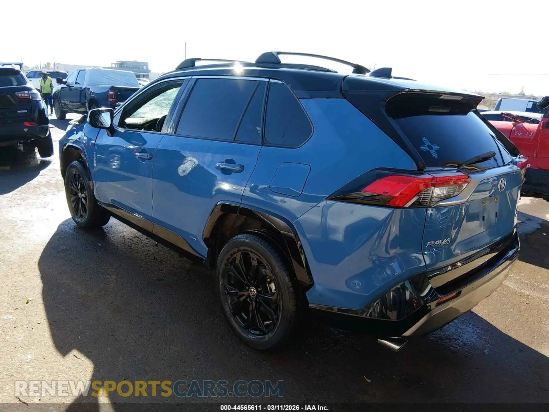 3 Фотография поврежденного автомобиля JTME6RFV9PJ026743 TOYOTA RAV4 HYBRID 2023