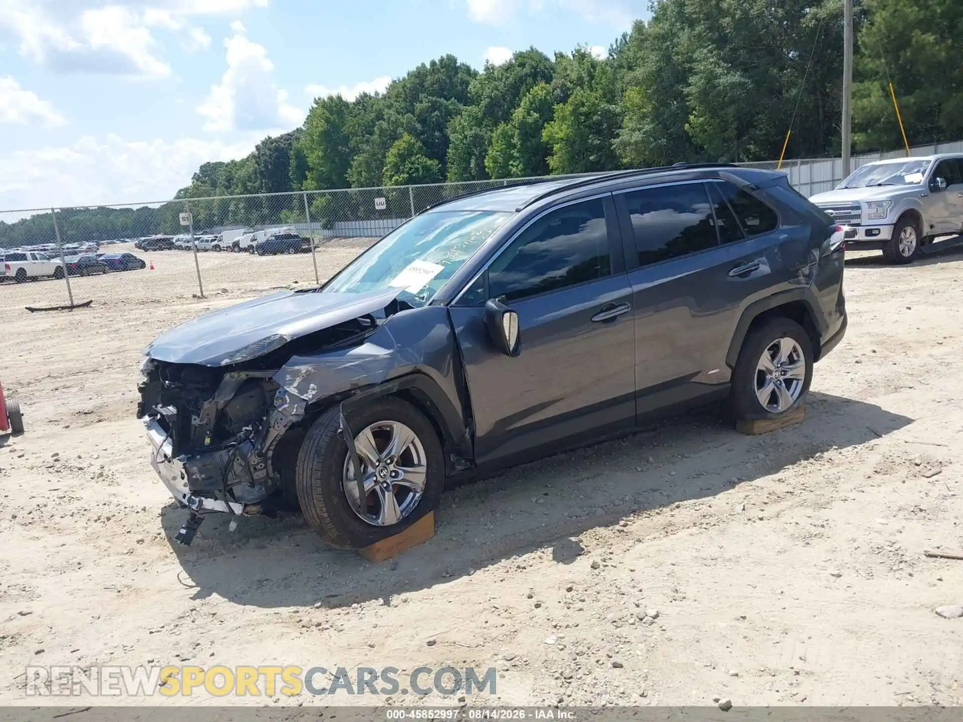 2 Фотография поврежденного автомобиля JTMLWRFV5PD195079 TOYOTA RAV4 HYBRID 2023