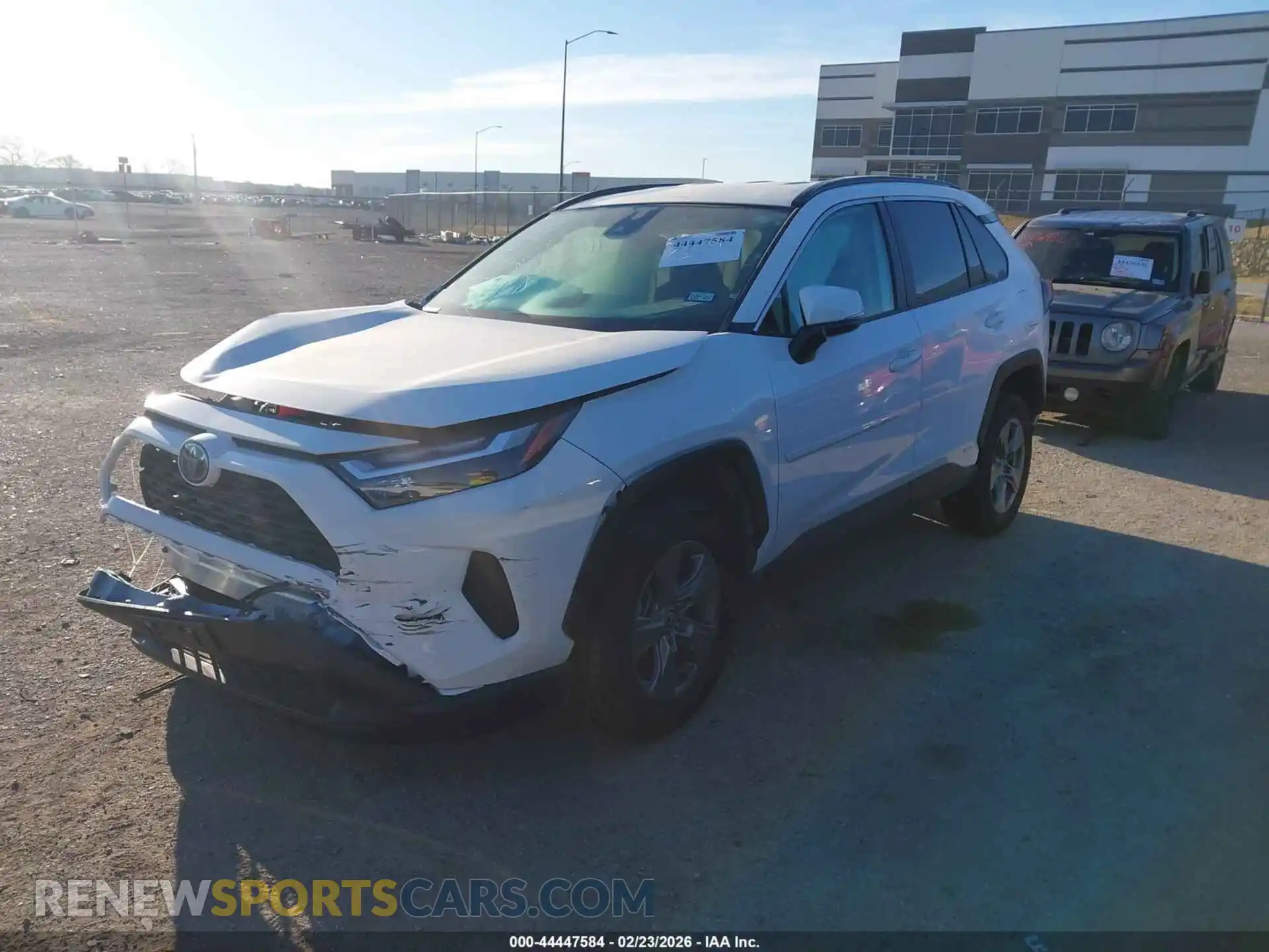 2 Фотография поврежденного автомобиля 2T3MWRFV2RW244166 TOYOTA RAV4 HYBRID 2024