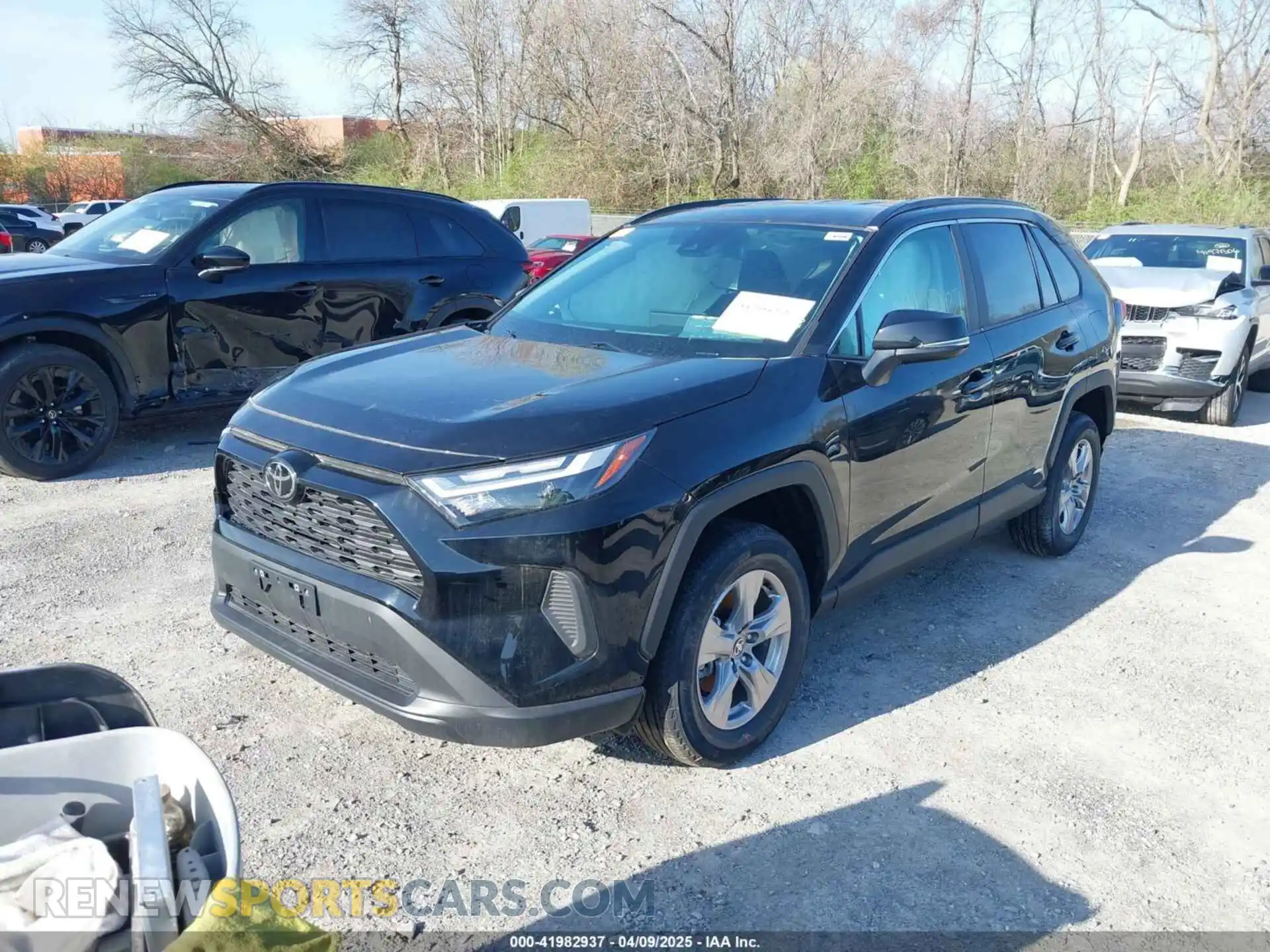 2 Photograph of a damaged car 2T3RWRFV6SW263671 TOYOTA RAV4 HYBRID 2025