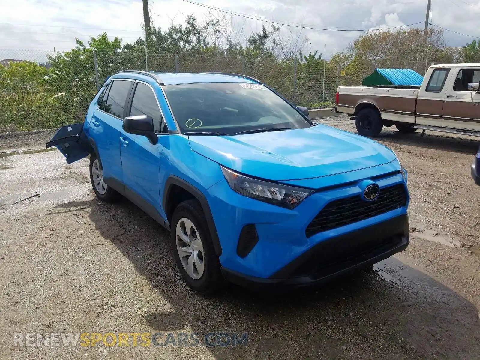 1 Photograph of a damaged car 2T3H1RFV8KW042793 TOYOTA RAV4 LE 2019