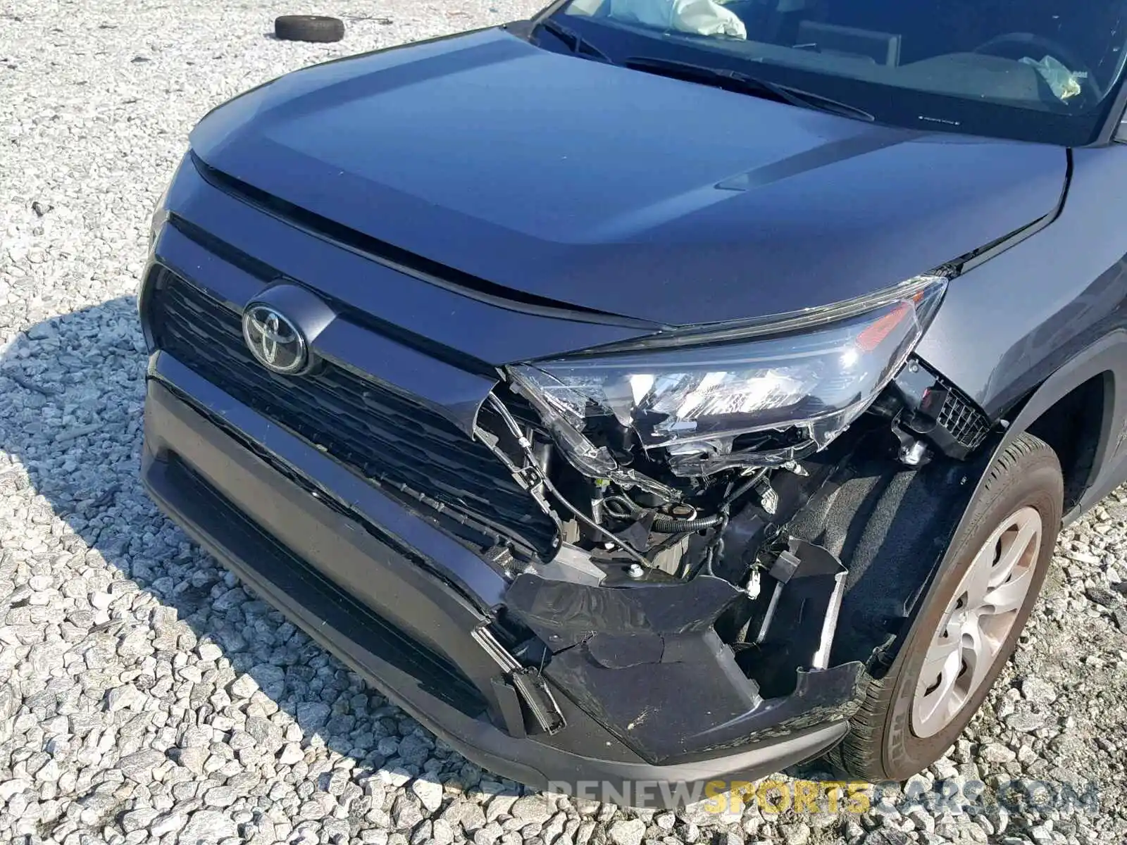 9 Photograph of a damaged car JTMH1RFV3KJ001065 TOYOTA RAV4 LE 2019