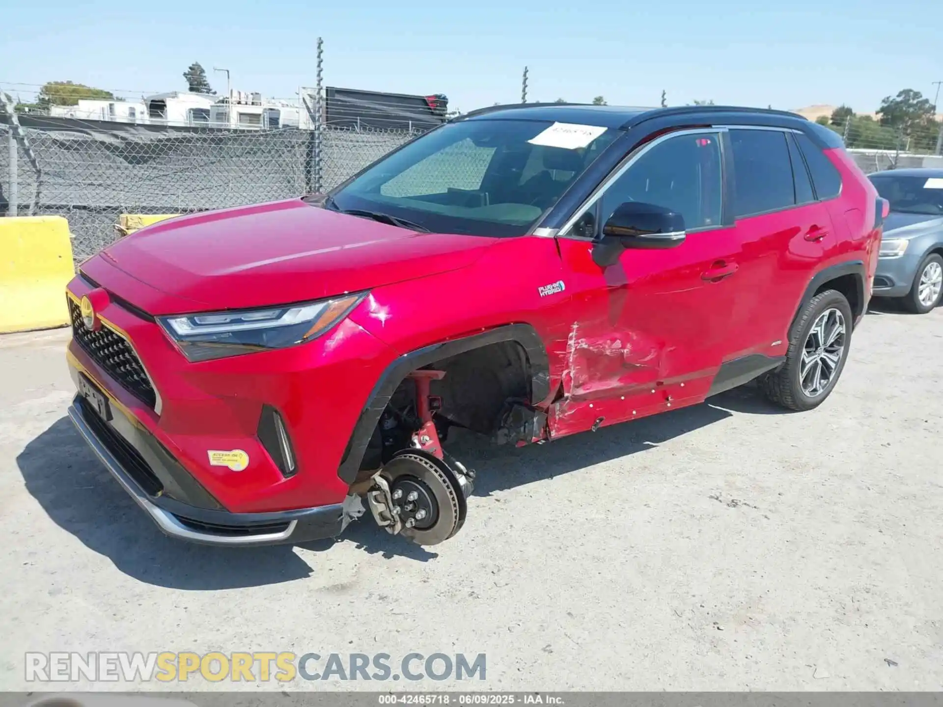 2 Фотография поврежденного автомобиля JTMEB3FV8ND090664 TOYOTA RAV4 PRIME 2022