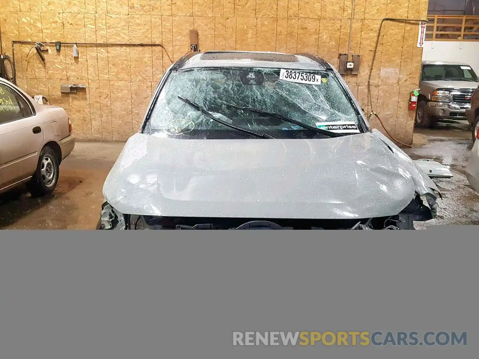 9 Photograph of a damaged car 2T3P1RFV8KW038075 TOYOTA RAV4 XLE 2019