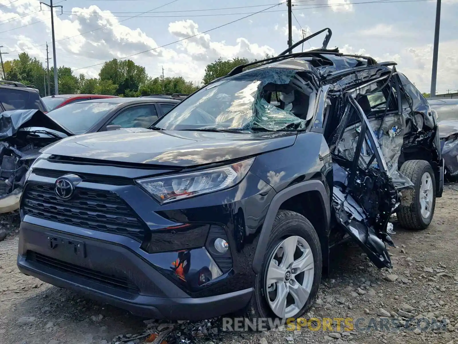 2 Photograph of a damaged car 2T3P1RFVXKW037865 TOYOTA RAV4 XLE 2019