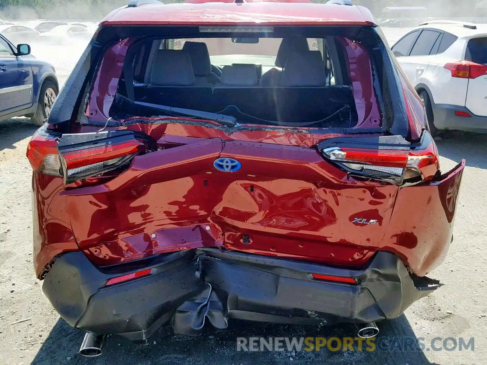 9 Photograph of a damaged car JTMRWRFV1KD010321 TOYOTA RAV4 XLE 2019