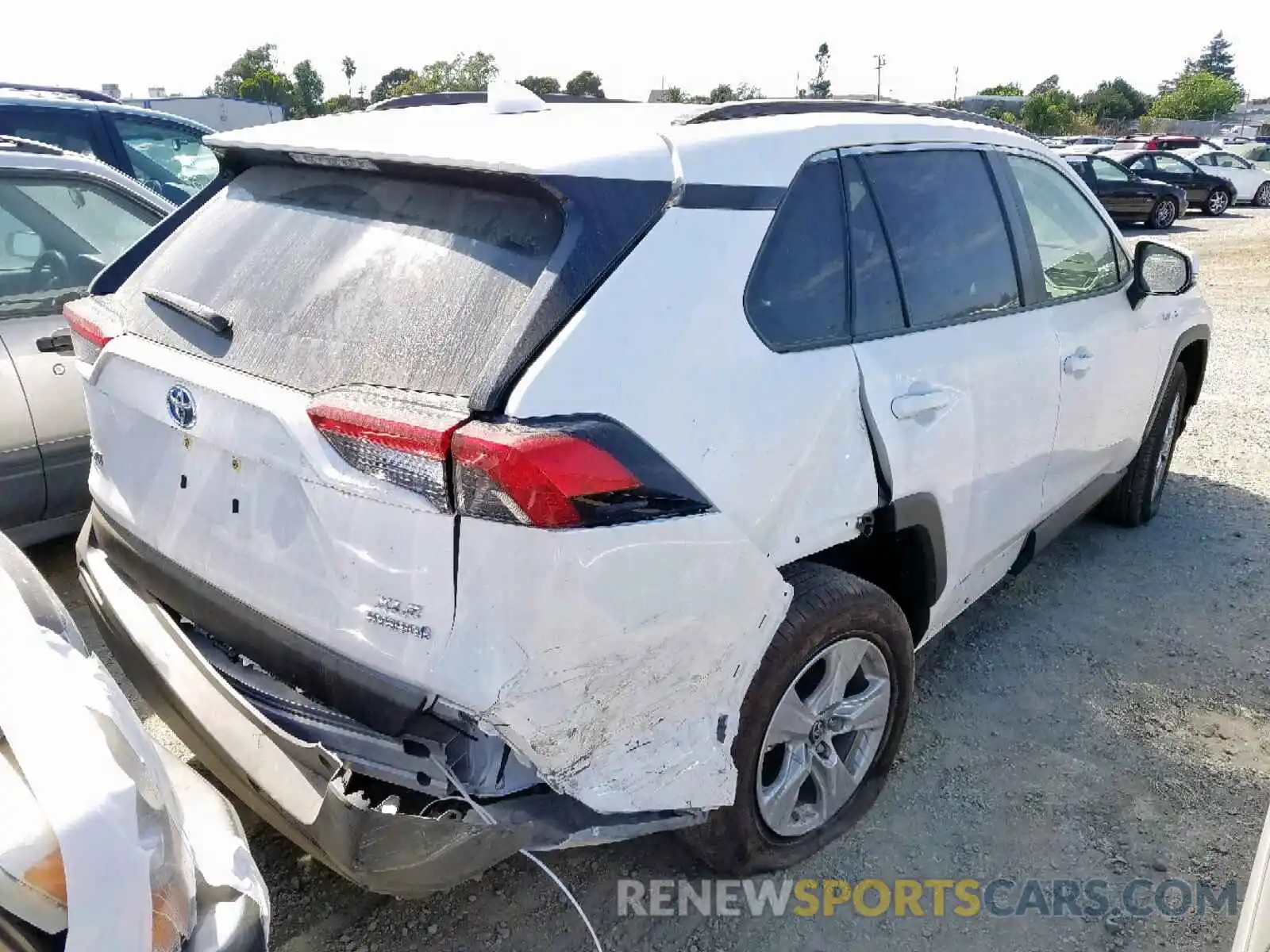 4 Photograph of a damaged car JTMRWRFV9KD015878 TOYOTA RAV4 XLE 2019
