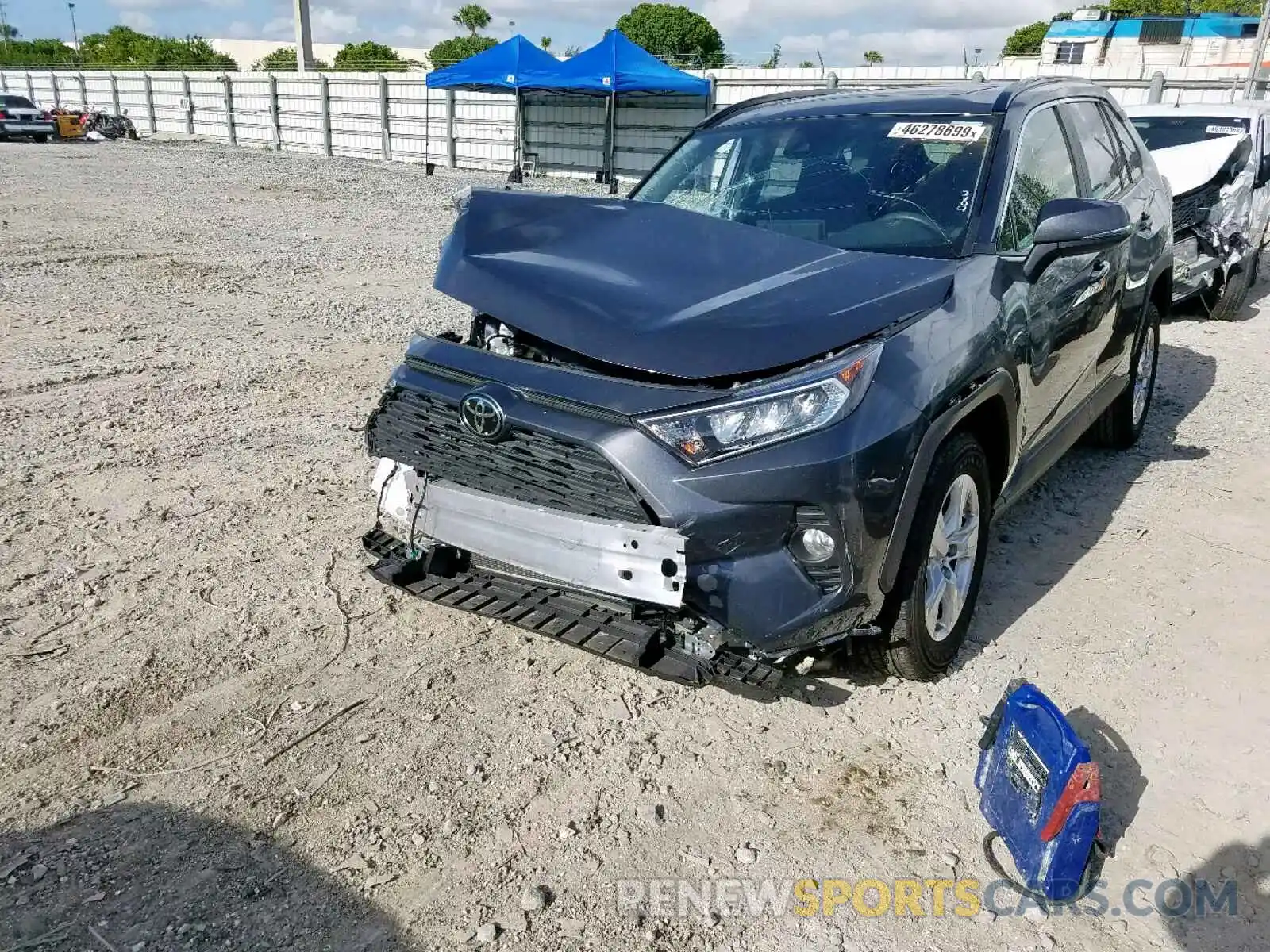 2 Photograph of a damaged car JTMW1RFV0KD502436 TOYOTA RAV4 XLE 2019