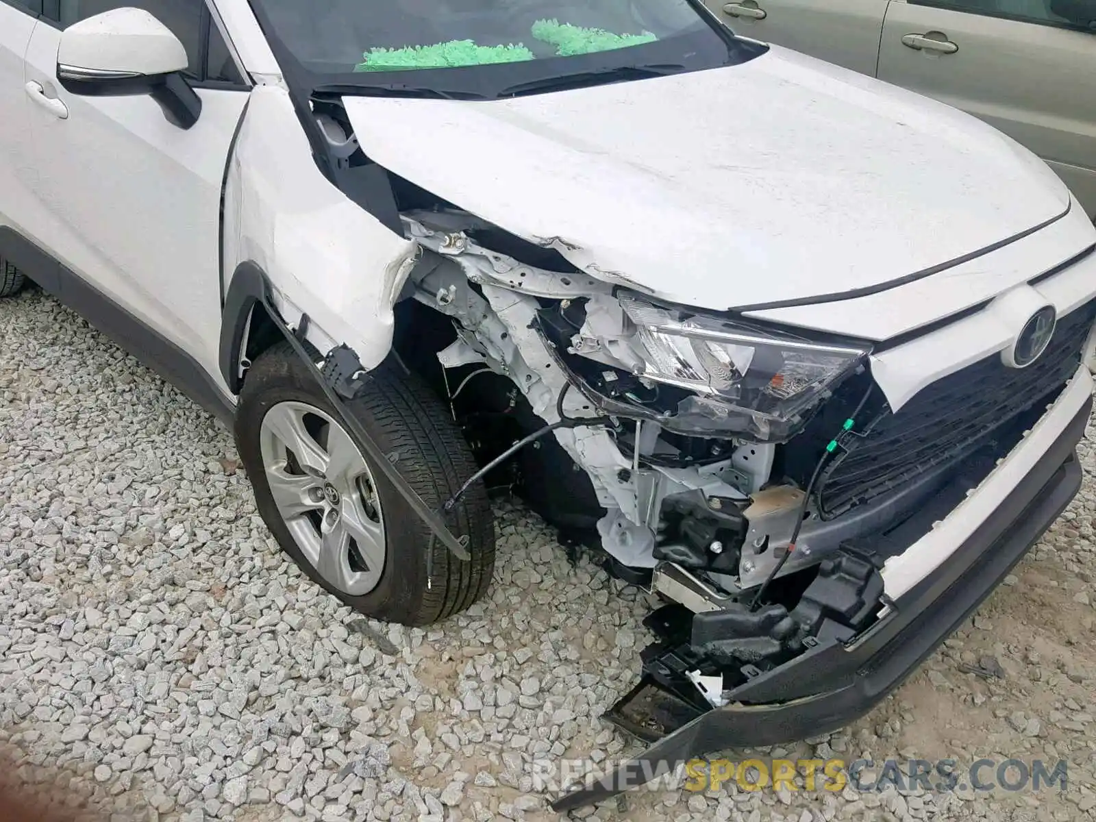 9 Photograph of a damaged car JTMW1RFV2KD009776 TOYOTA RAV4 XLE 2019