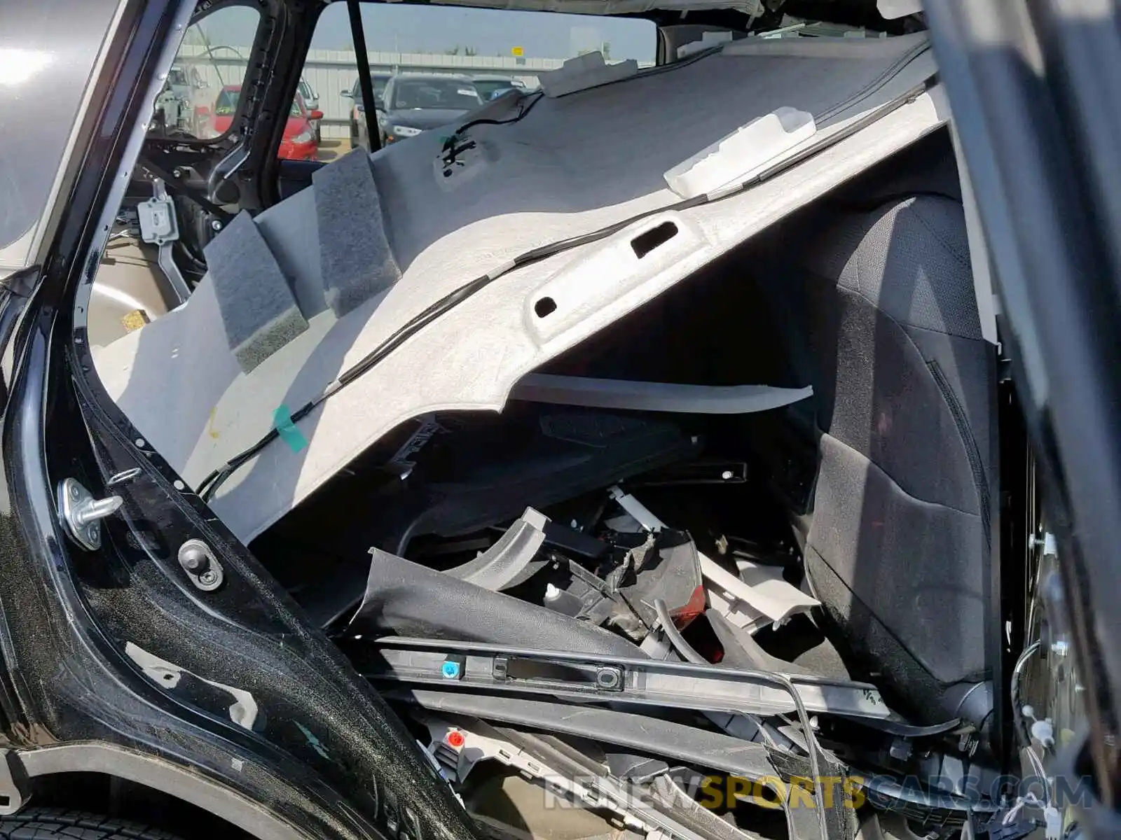 6 Photograph of a damaged car JTMW1RFV4KD007978 TOYOTA RAV4 XLE 2019