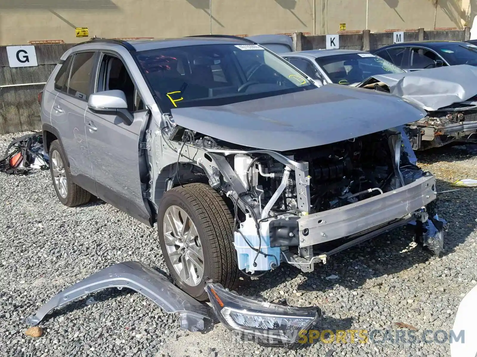 1 Photograph of a damaged car JTMC1RFV9KD011270 TOYOTA RAV4 XLE P 2019