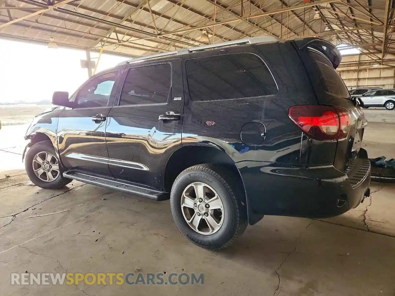2 Photograph of a damaged car 5TDAY5B12MS184635 TOYOTA SEQUOIA 2021
