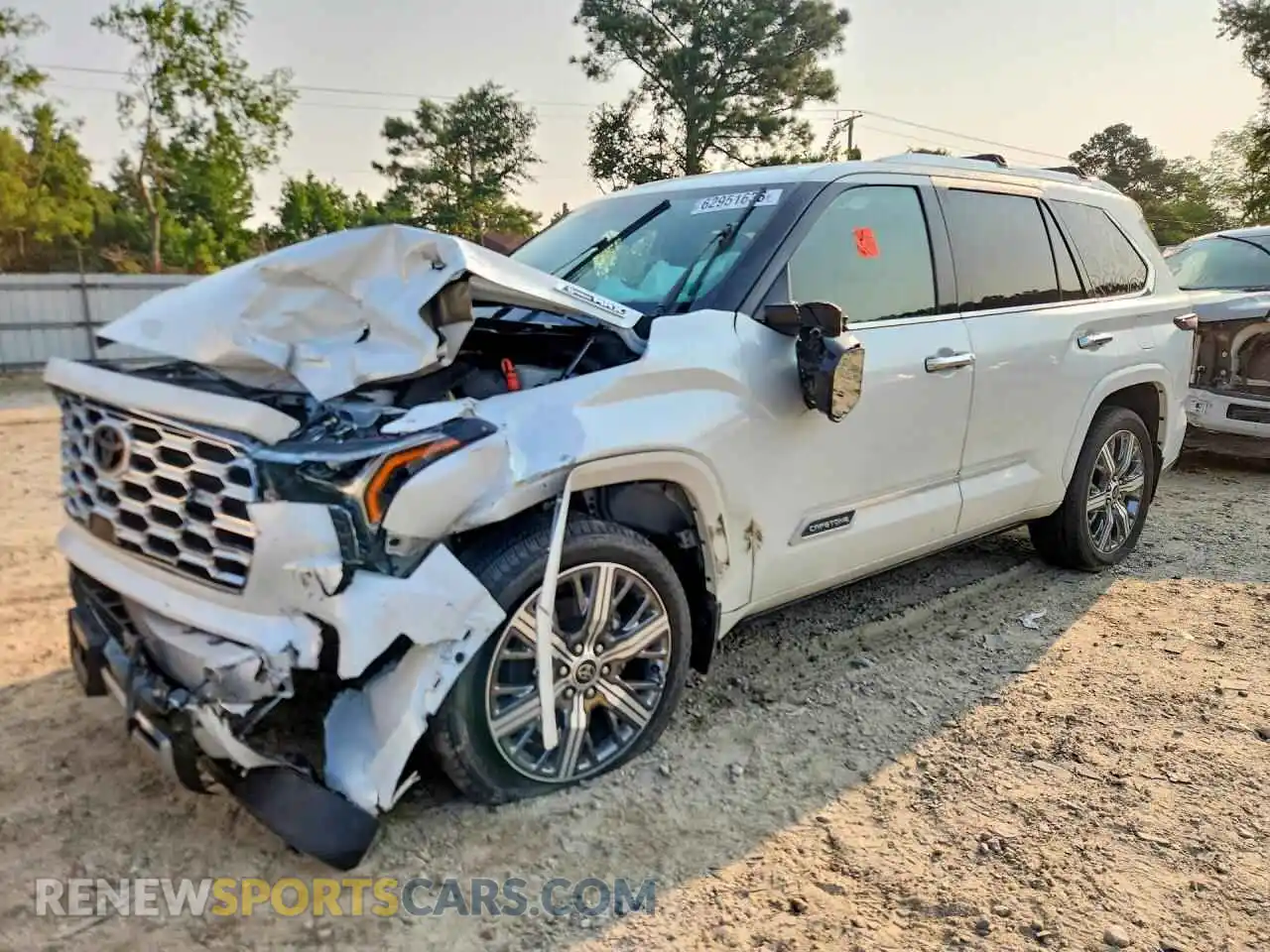 1 Фотография поврежденного автомобиля 7SVAAABA4PX005190 TOYOTA SEQUOIA 2023
