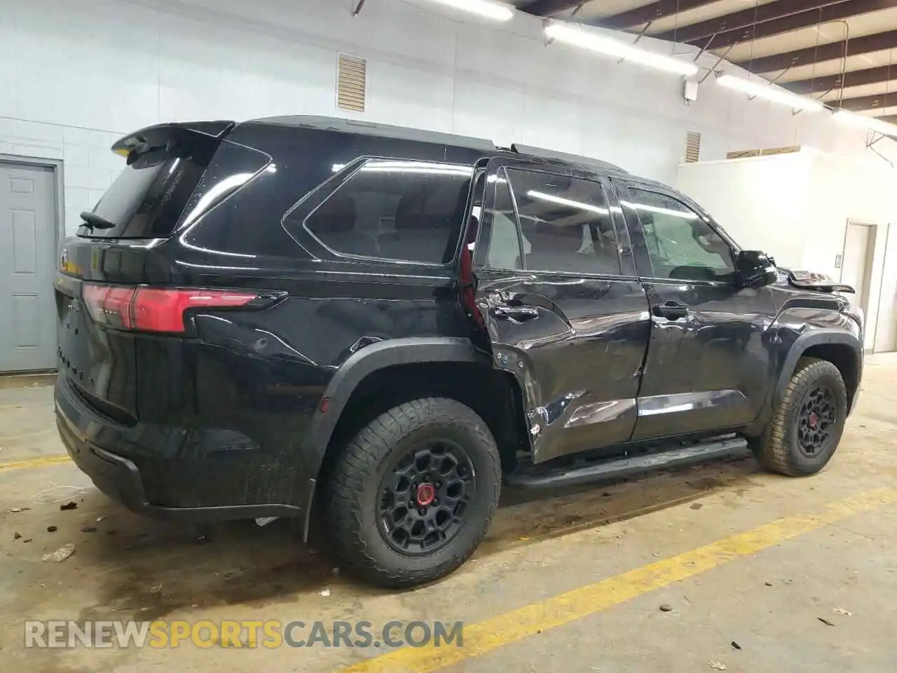 3 fotografías del automóvil dañado 7SVAAABA4PX018604 TOYOTA SEQUOIA 2023