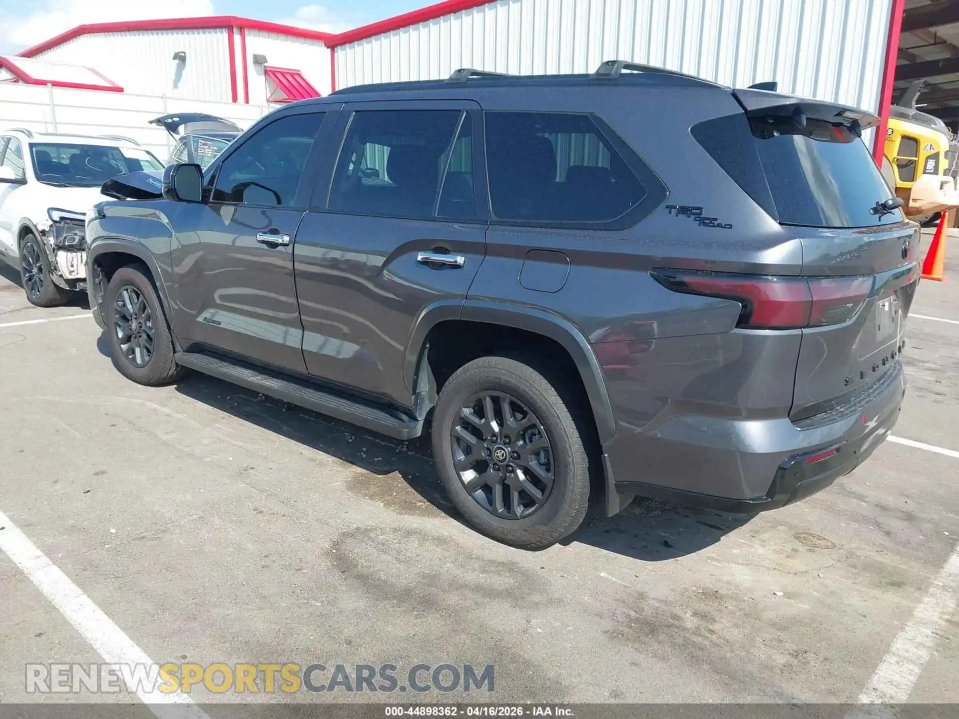 3 fotografías del automóvil dañado 7SVAAABA7PX020332 TOYOTA SEQUOIA 2023