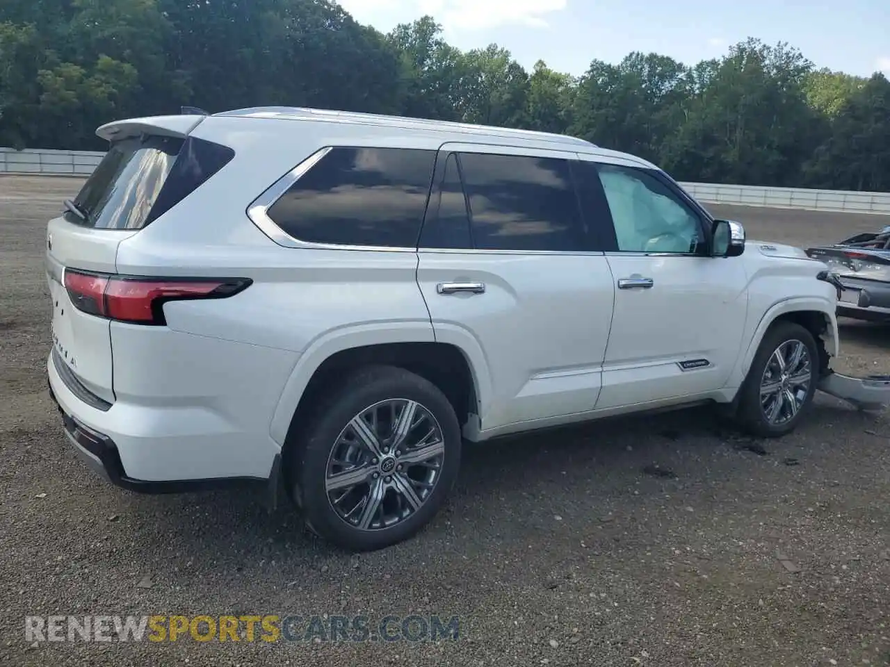 3 Photograph of a damaged car 7SVAAABAXPX005940 TOYOTA SEQUOIA 2023