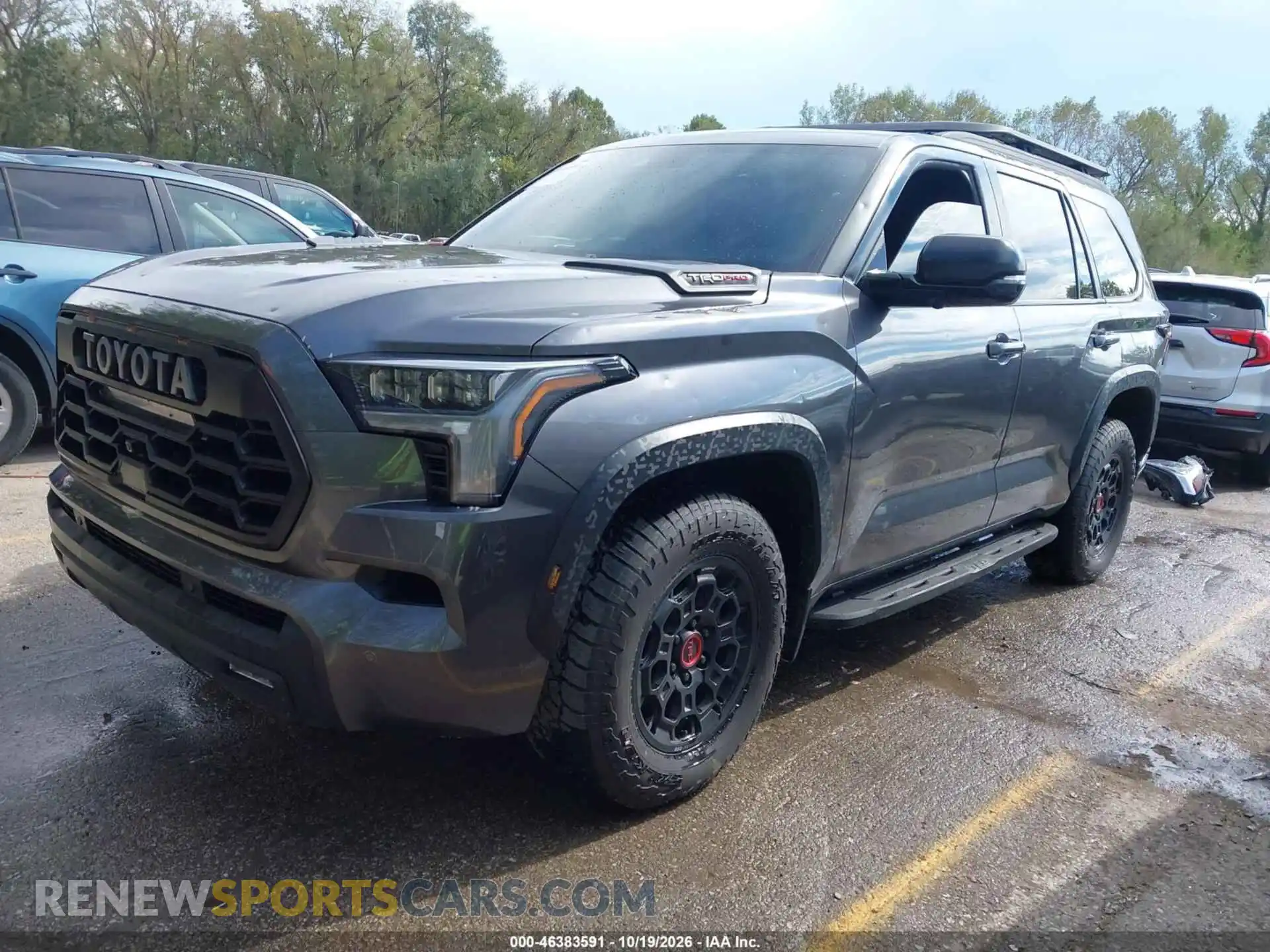 2 Photograph of a damaged car 7SVAAABA0RX045320 TOYOTA SEQUOIA 2024