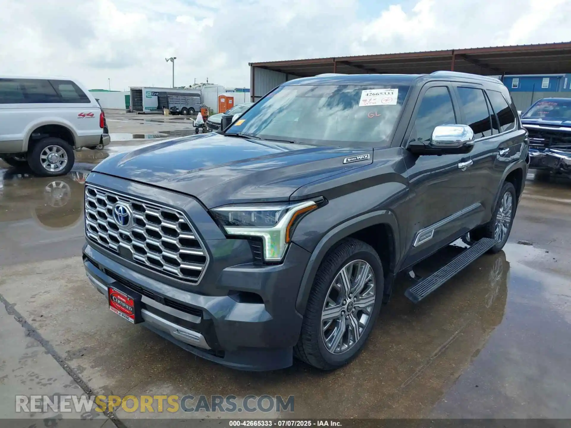 2 Photograph of a damaged car 7SVAAABA1RX028221 TOYOTA SEQUOIA 2024
