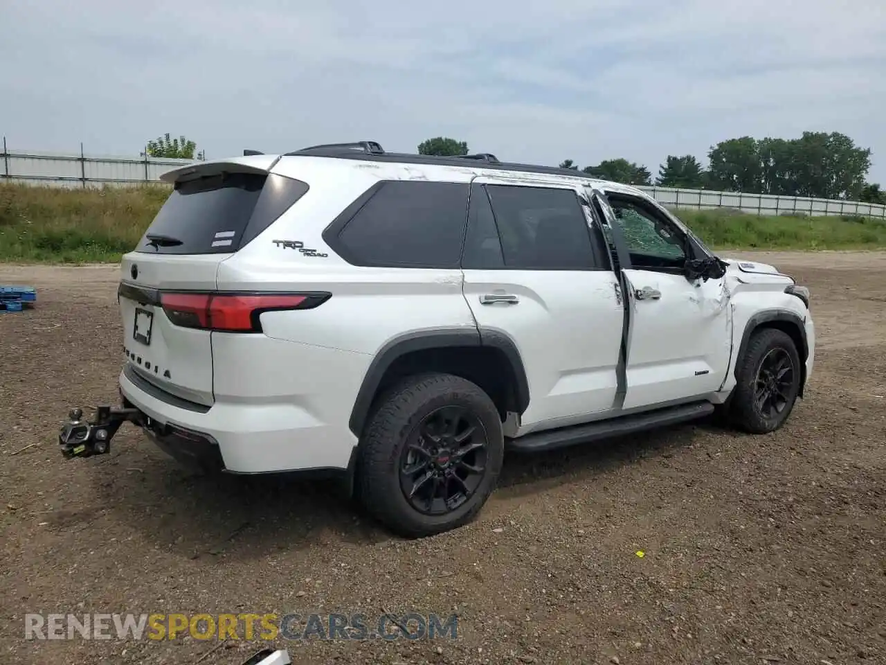 3 Фотография поврежденного автомобиля 7SVAAABA4RX028147 TOYOTA SEQUOIA 2024