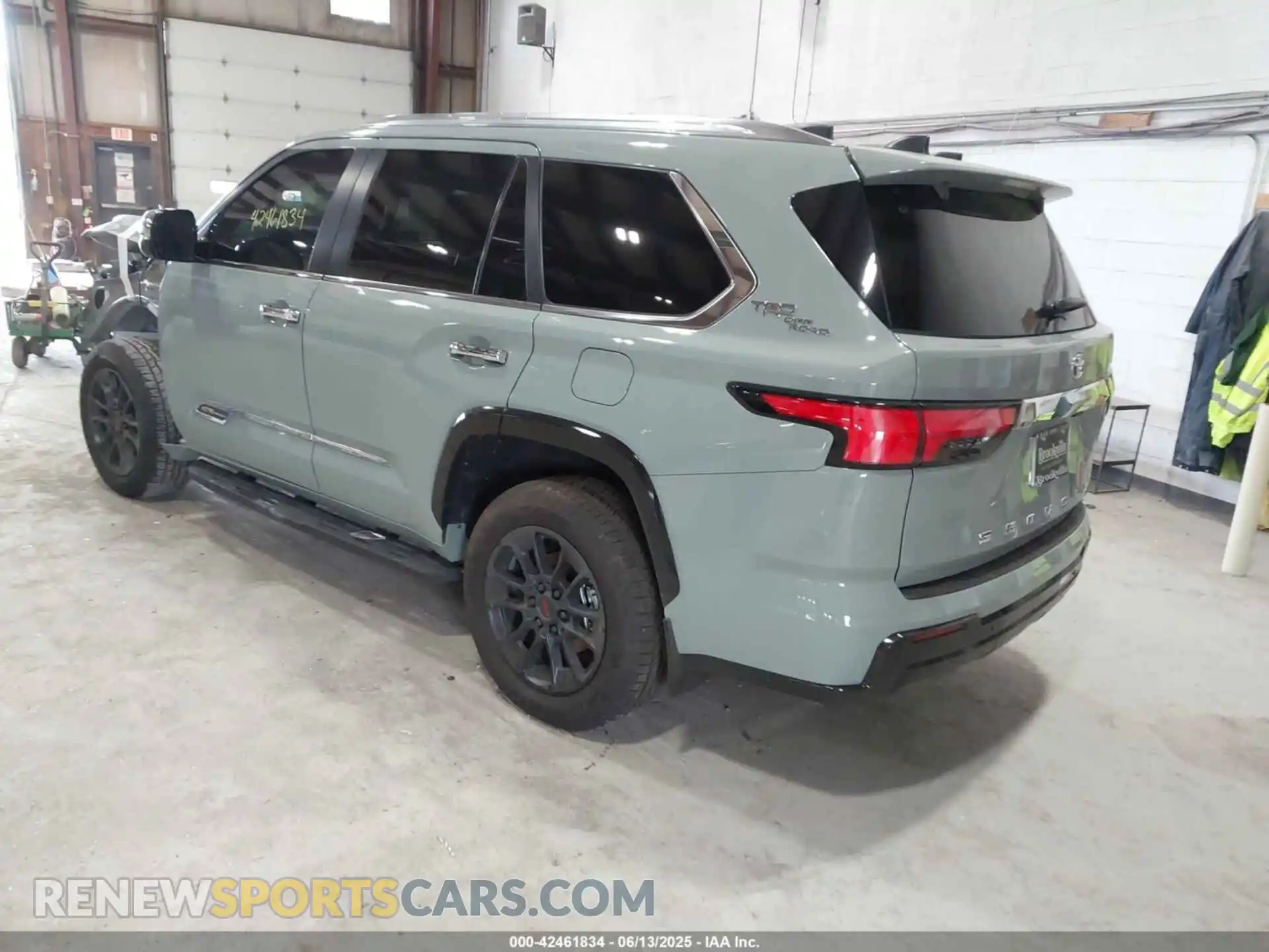 3 Photograph of a damaged car 7SVAAABA4SX059453 TOYOTA SEQUOIA 2025