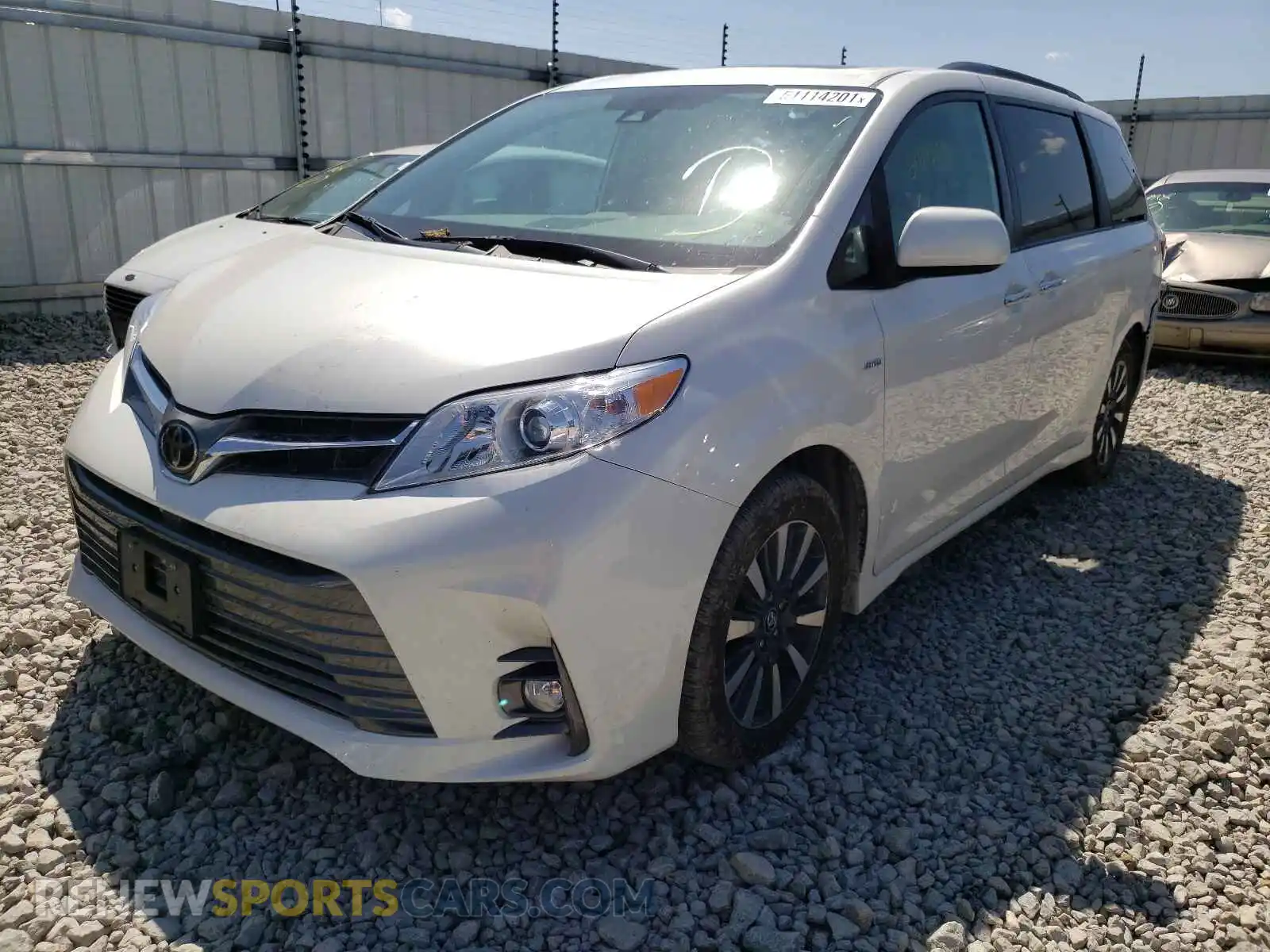 2 Photograph of a damaged car 5TDDZ3DC2KS217739 TOYOTA SIENNA 2019