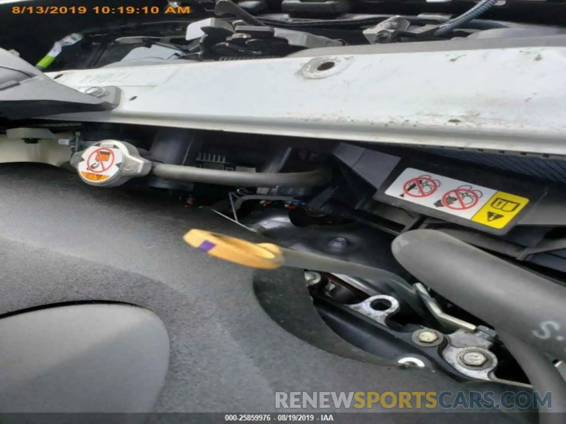 14 Photograph of a damaged car 5TDKZ3DC5KS016991 TOYOTA SIENNA 2019
