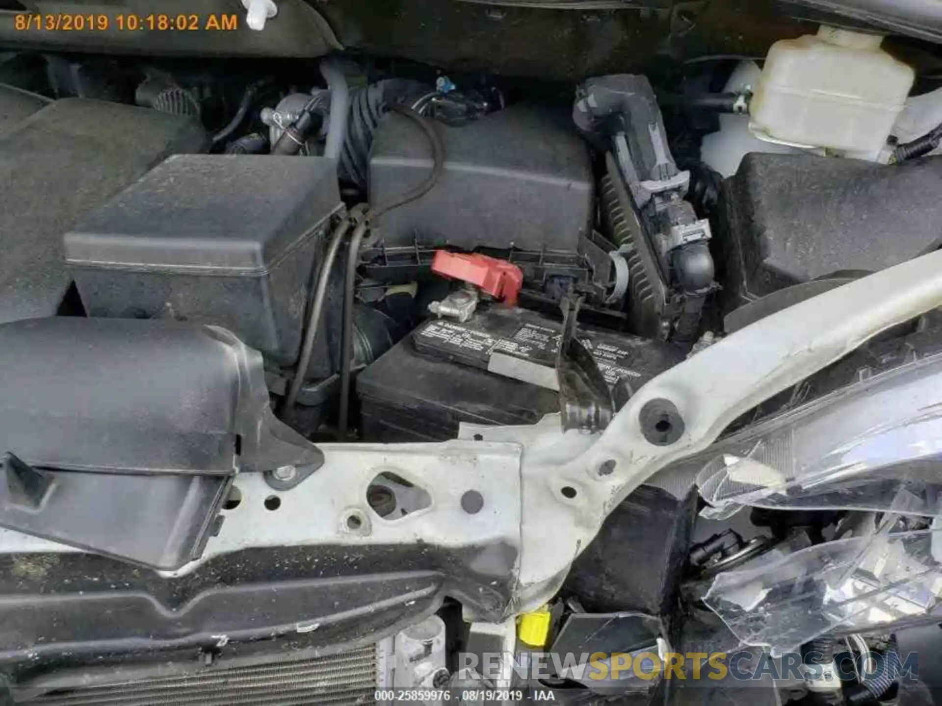 17 Photograph of a damaged car 5TDKZ3DC5KS016991 TOYOTA SIENNA 2019