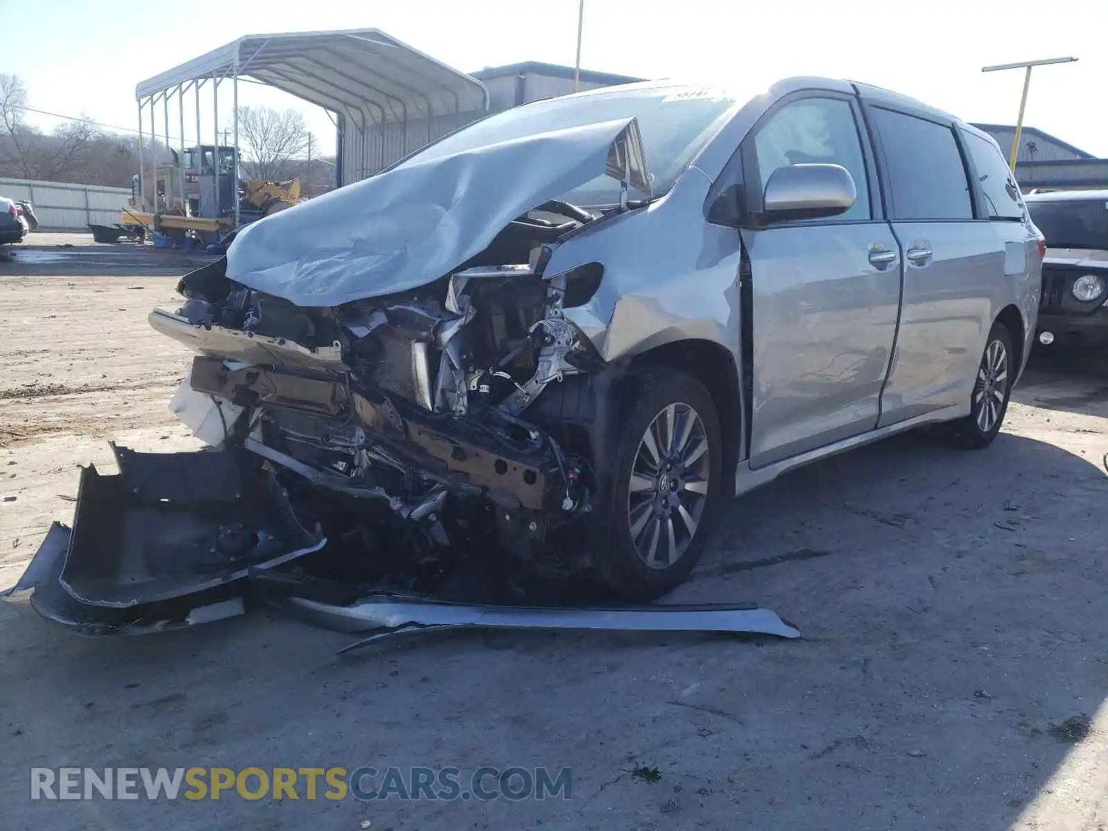2 Photograph of a damaged car 5TDDZ3DC1LS245307 TOYOTA SIENNA 2020