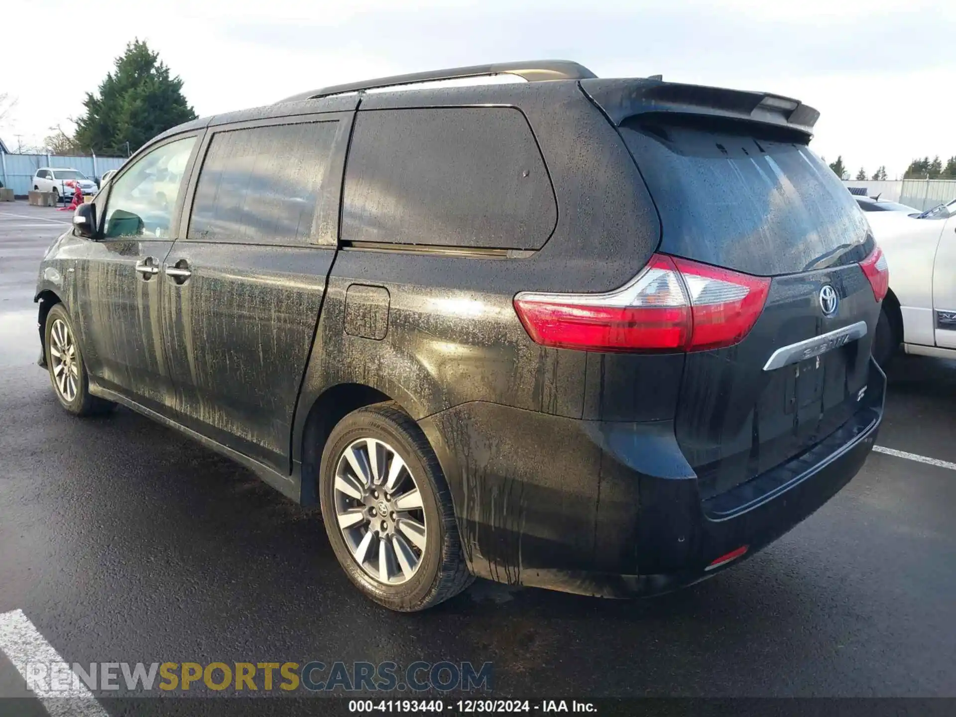 3 Photograph of a damaged car 5TDDZ3DC2LS251388 TOYOTA SIENNA 2020