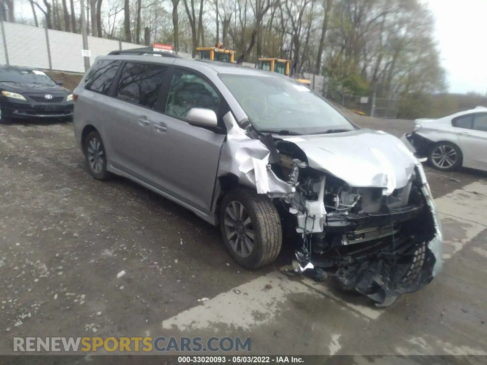 1 Photograph of a damaged car 5TDDZ3DC3LS243736 TOYOTA SIENNA 2020